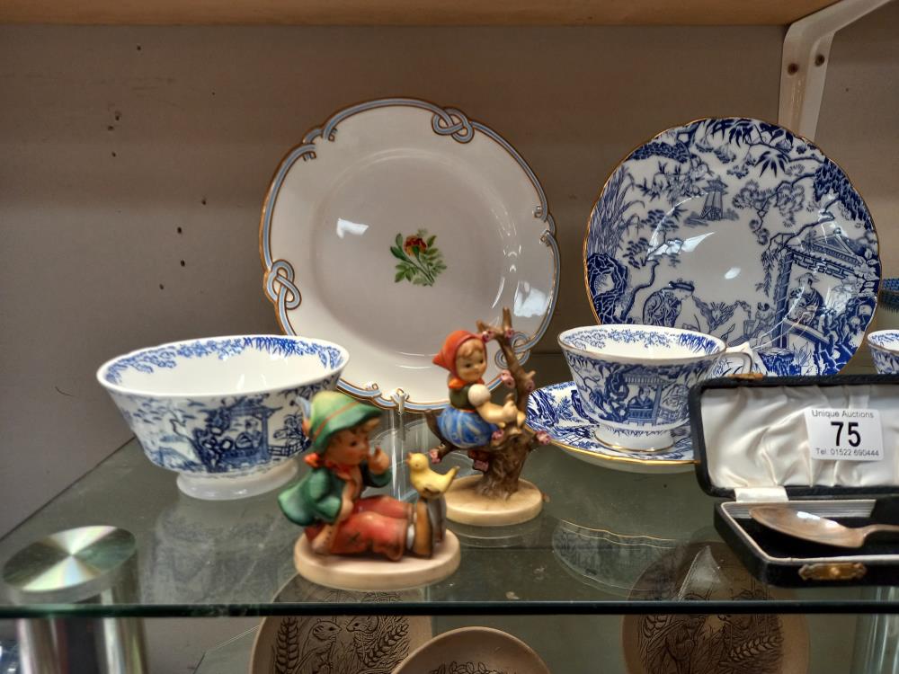 A mixed lot of pottery, porcelain, red Mikado Hummel figures, silver spoon, cabinet plate - Image 2 of 3