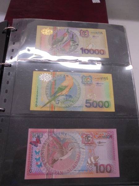 An excellent collection of world bank notes including UK, Asia, USA, Africa etc., 7 albums, - Image 11 of 75