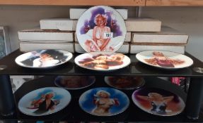 9 boxed Marilyn Monroe collectors cabinets plates