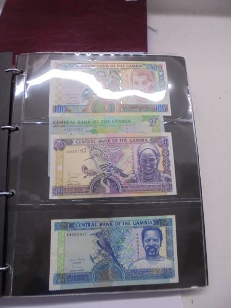 An excellent collection of world bank notes including UK, Asia, USA, Africa etc., 7 albums, - Image 49 of 75