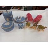 2 Victorian china pigs (1 has chip to ear) 3 Goebel birds and 4 pieces of Wedgwood