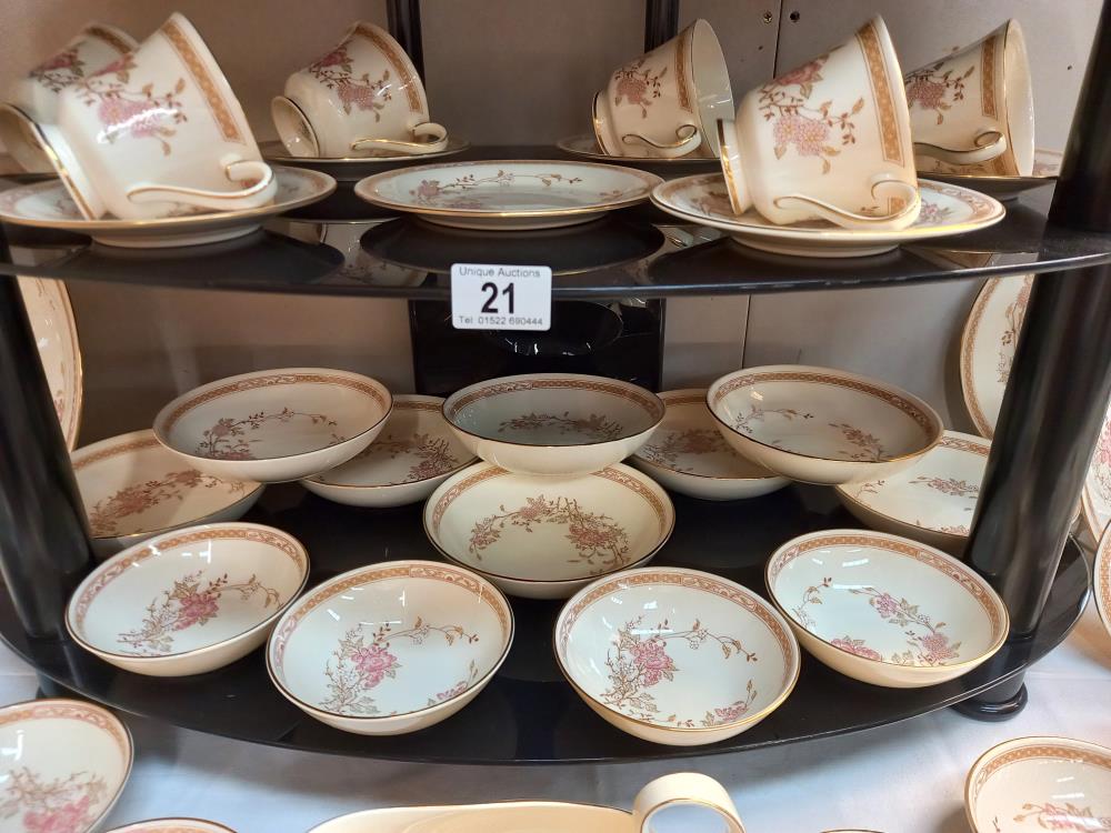 Approximately 65 pieces of 'Lisette' dinner set from the Romance collection by Royal Doulton COLLECT - Image 5 of 8