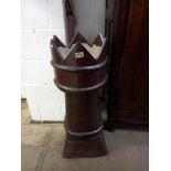 A glazed crenellated chimney pot (36cm x 36cm x 88cm) COLLECT ONLY