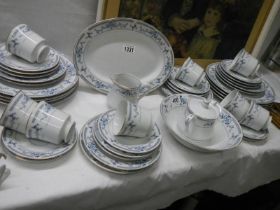 A fine Japanese porcelain tea and dinner set. COLLECT ONLY.