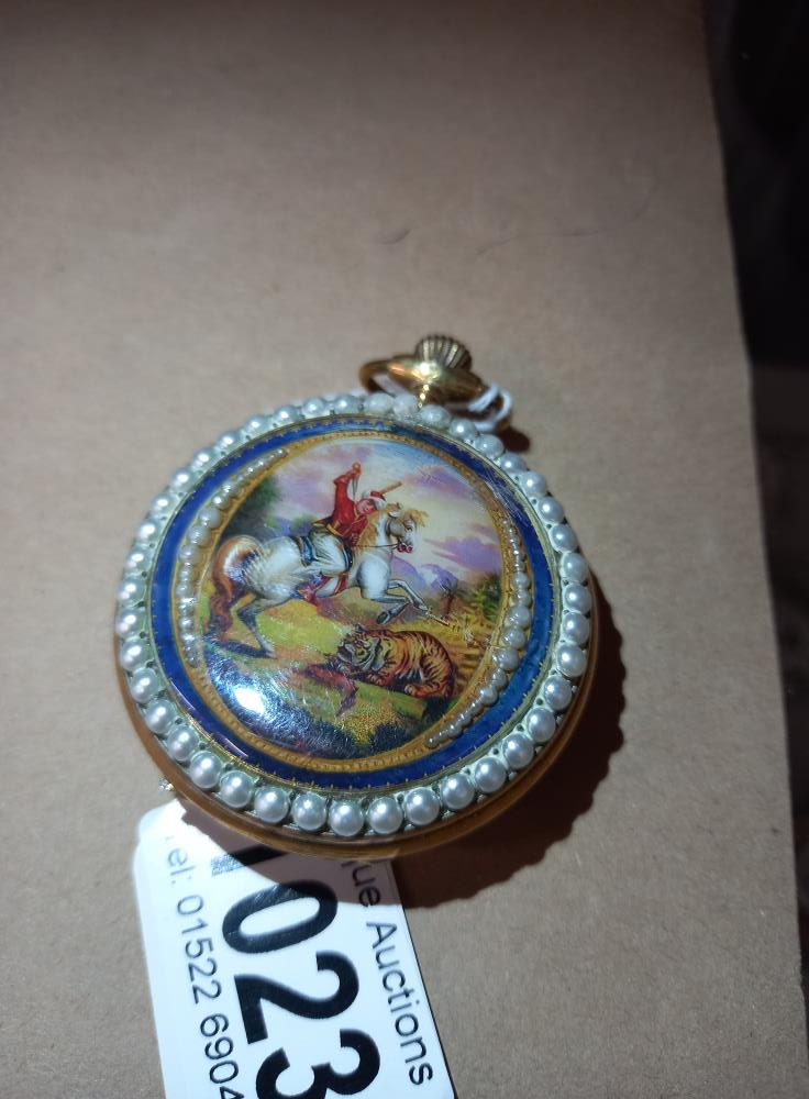 An ornate enamelled full hunter pocket watch in working order. - Image 10 of 10