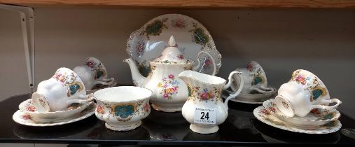 A Royal Albert 16 piece 'Berkeley' tea set COLLECT ONLY