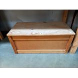 A pine toy/blanket box COLLECT ONLY