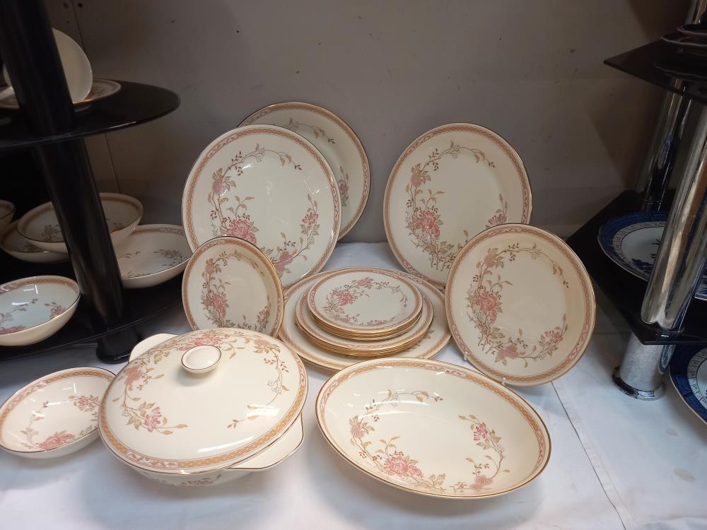 Approximately 65 pieces of 'Lisette' dinner set from the Romance collection by Royal Doulton COLLECT - Image 7 of 8