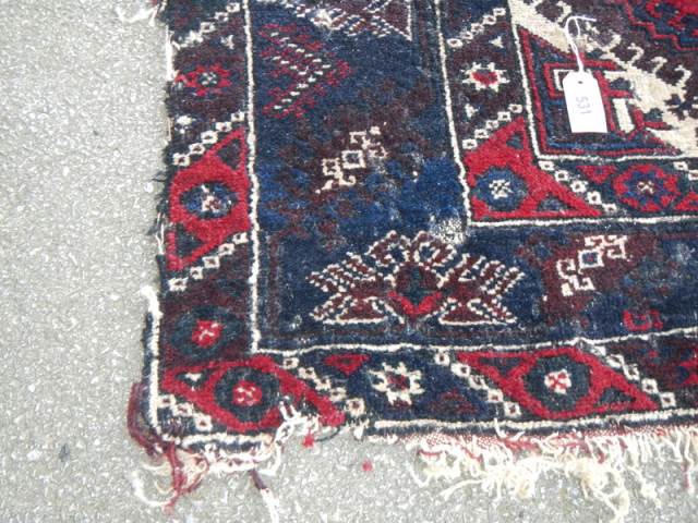 A good old rug in a blue and red pattern, 76 x 50 inches. COLLECT ONLY. - Image 3 of 5