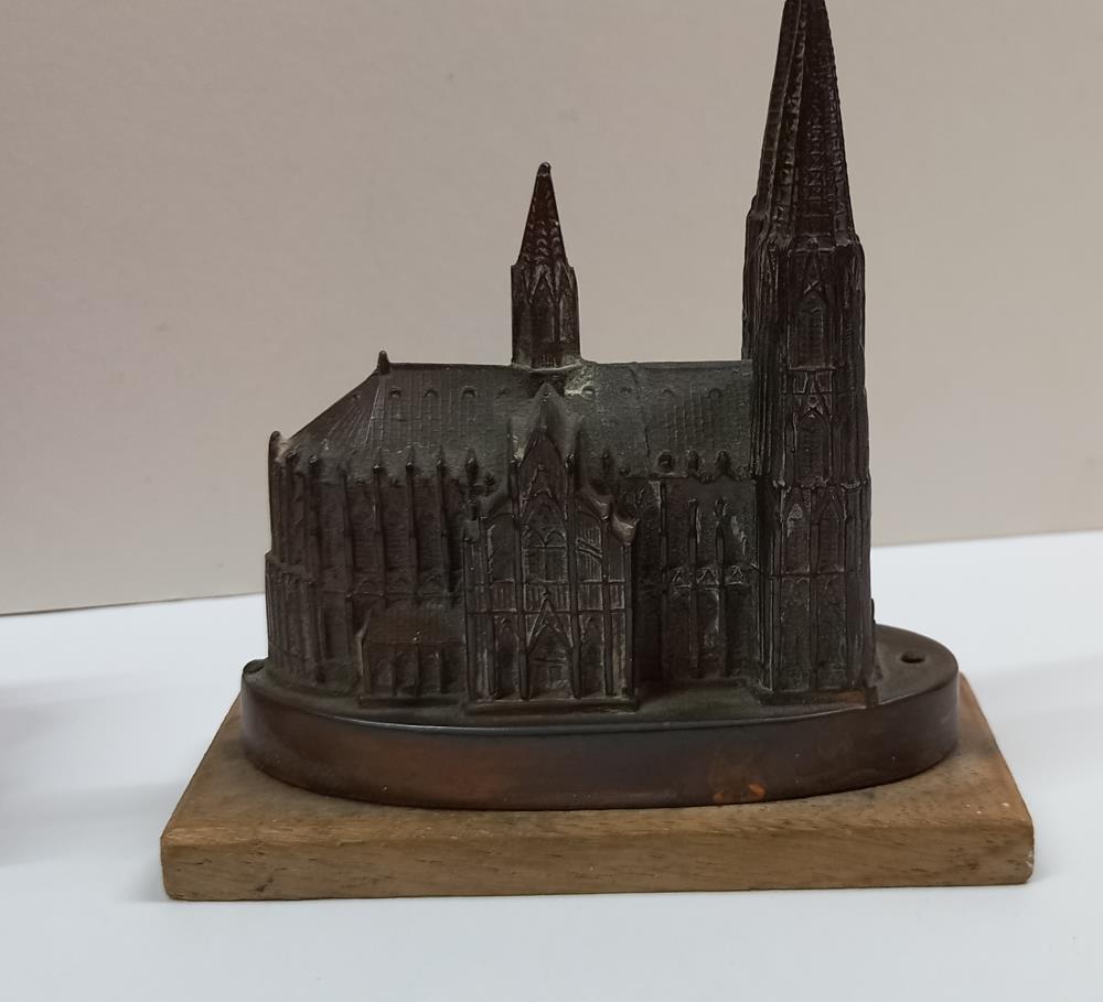 A pair of bronzed white metal models of Cologne/Koln Cathedral, 1 as a trinket box - Image 5 of 6
