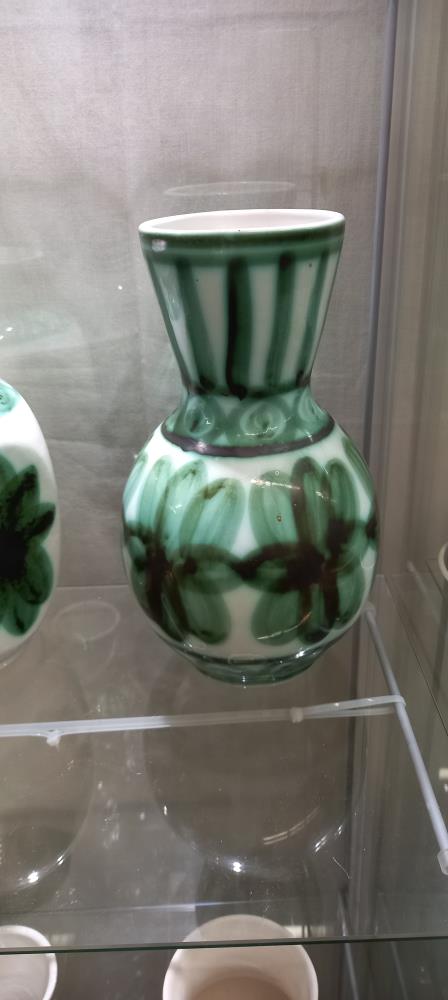 5 Rye Cinque pottery vases - Image 3 of 7