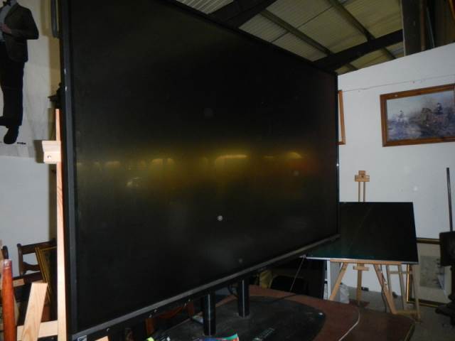 A 10' TV/Monitor and one other,.COLLECT ONLY. - Image 3 of 5