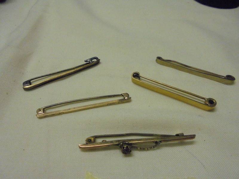 Five 9ct gold tie pins/bar brooches, 8 grams. - Image 2 of 2