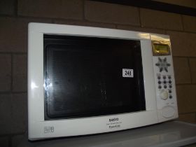 A Sanyo 900w power grill