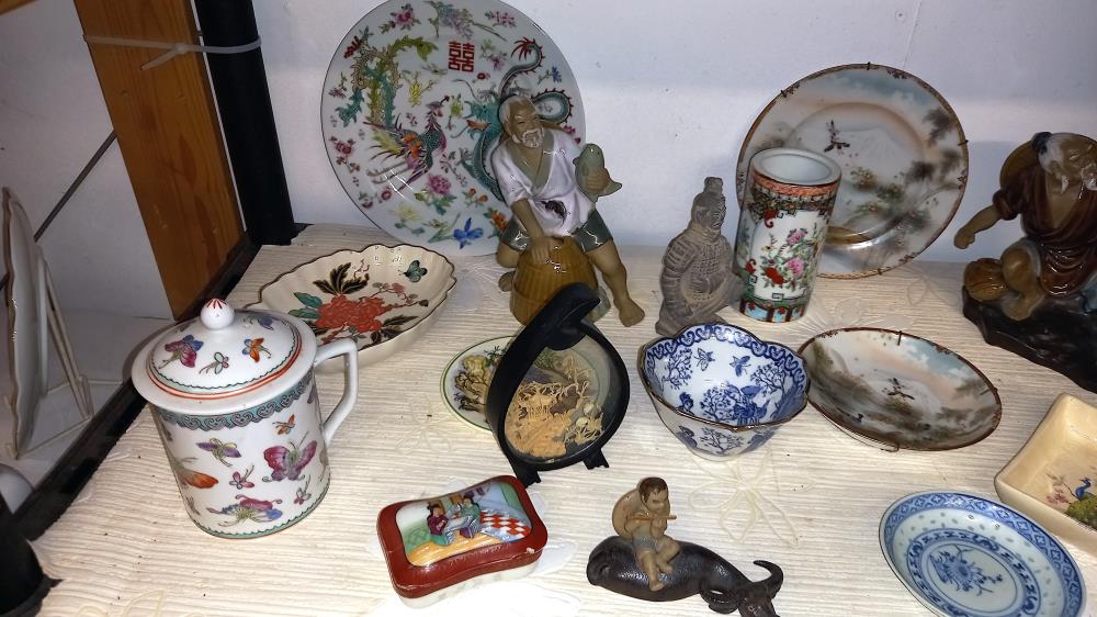 A good lot of assorted Chinese items, (some a/f) - Image 2 of 3