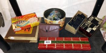 A quantity of games including cribbage board