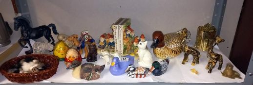 A mixed lot including figure of a horse, pr of bookends (1a/f) etc