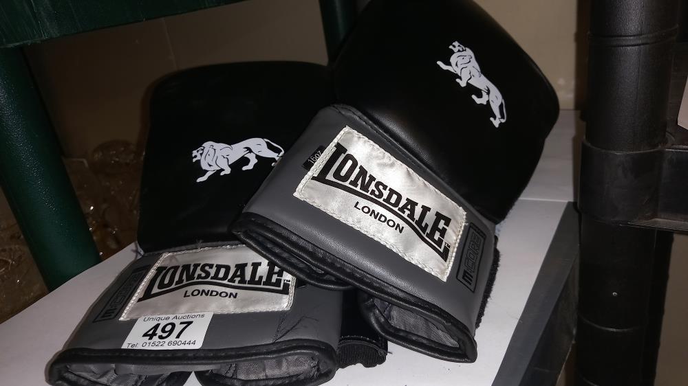 Lonsdale boxing gloves - Image 2 of 2