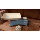 A vintage kitchen scales