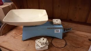 A vintage kitchen scales