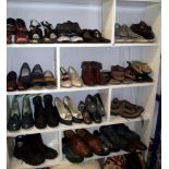 A good lot of ladies and gents shoes, approximately 30 pairs in total, ladies size 6, men's size