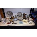 A good lot of assorted Chinese items, (some a/f)