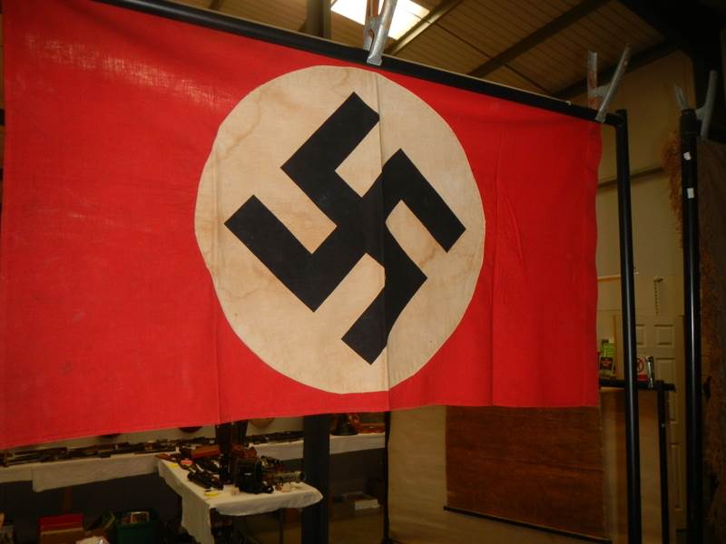 A vintage Nazi flag. - Image 4 of 4