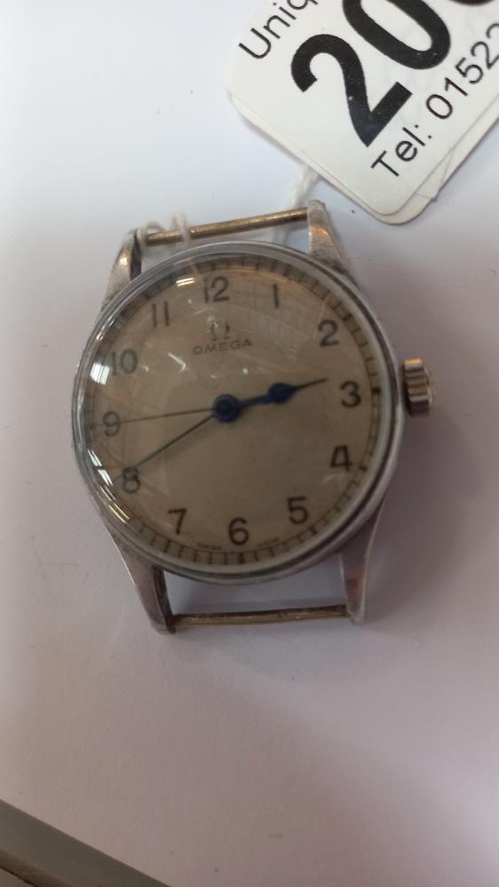 A military WW2 Omega wrist watch, (no strap) in working order. - Image 2 of 6