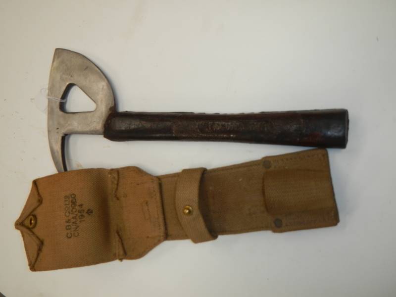 Possibly a WW2 fire service axe or an RAF escape/rescue axe - Image 2 of 3