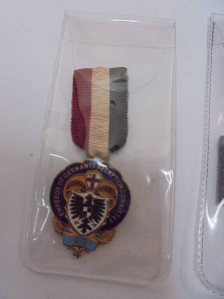 A 1914/18 German medal, two iron crosses and a 1907 German medal. - Image 4 of 4