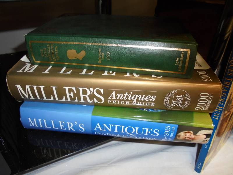 A quantity of antique reference books including Lyle, Millers etc., - Image 2 of 3