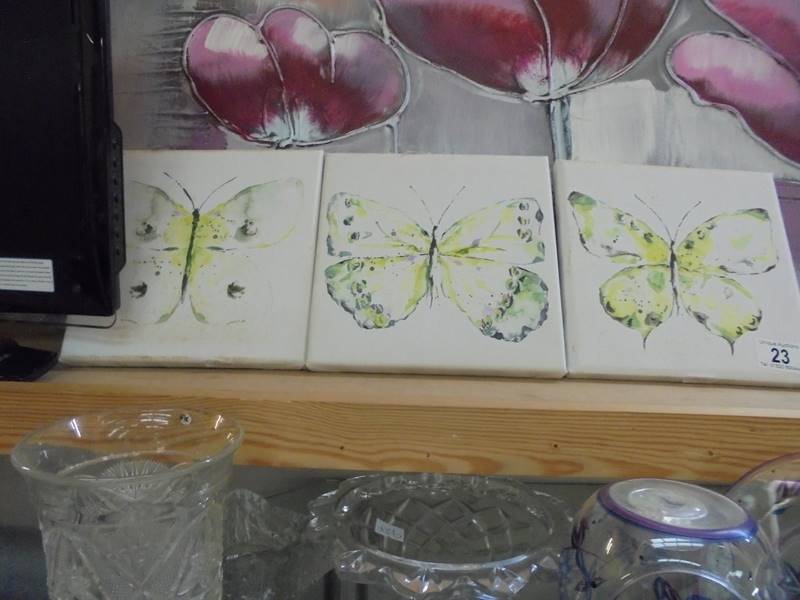 A large floral study on canvas and three smaller butterfly prints on canvas, COLLECT ONLY. - Image 2 of 2