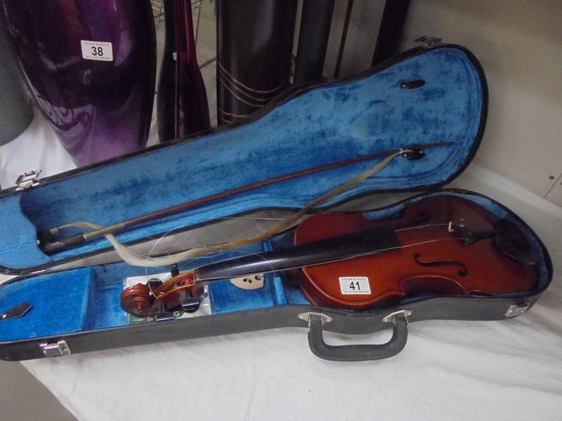 A cased violin with bow, COLLECT ONLY.