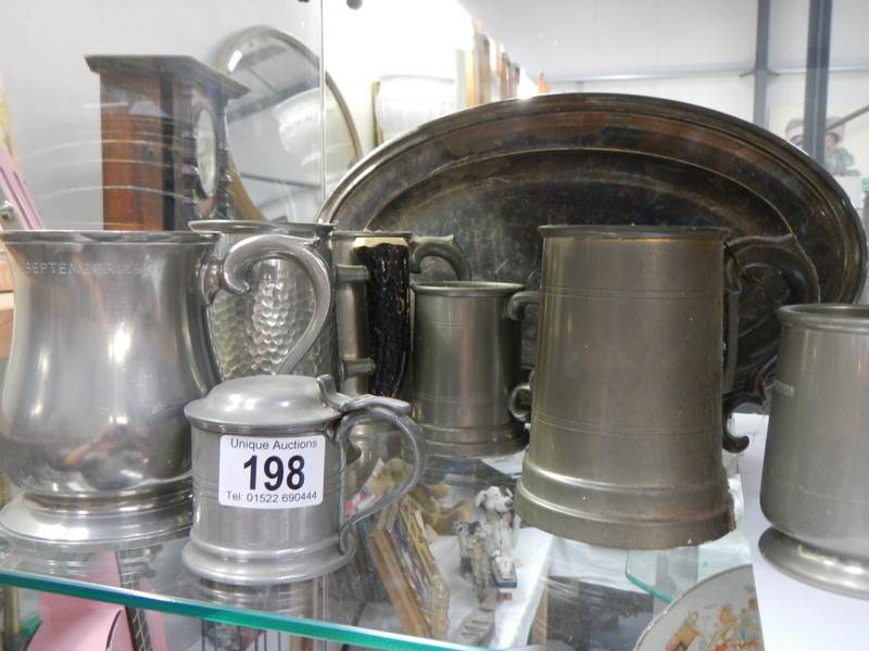 A mixed lot of pewter tankards and other metal ware. - Image 2 of 2