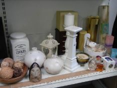 A mixed lot including cookie jar, COLLECT ONLY.