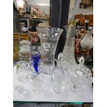 A mixed lot of glassware, COLLECT ONLY.