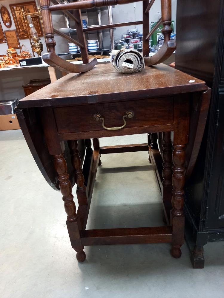 A 1930's large oak gateleg table COLLECT ONLY - Image 3 of 3