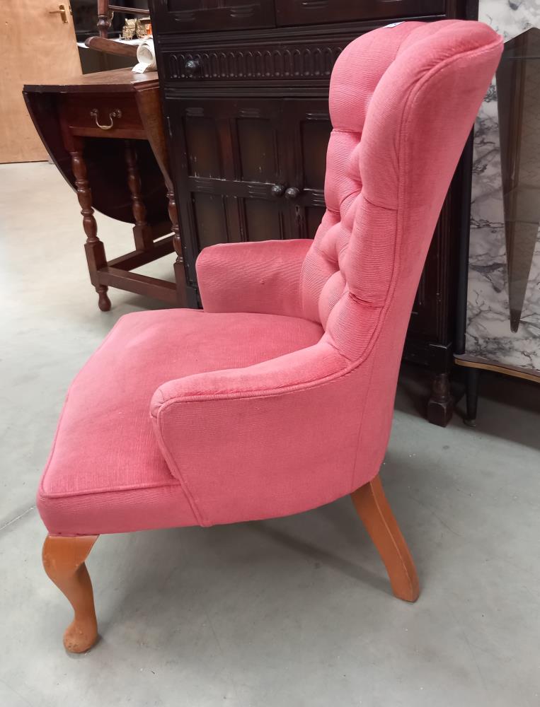 A Deep Button pink Draylon nursing chair COLLECT ONLY. - Image 2 of 2