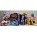 Thunderbirds Christmas crackers (unopened), Duracell drumming Bunny & singing Womble (working