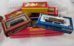 8 boxed Bachmann Hornby '00' rolling stock including multi packs & Bachmann H0 cable car