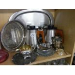 A mixed lot of stainless steel and other metal ware.