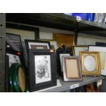 A good lot of new photo frames.