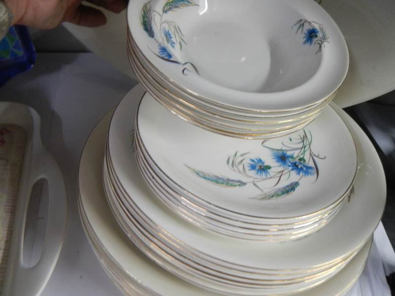 A quantity of Alfred Meakin dinner ware. - Image 2 of 3