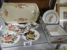 A mixed lot including bird decorated plates.