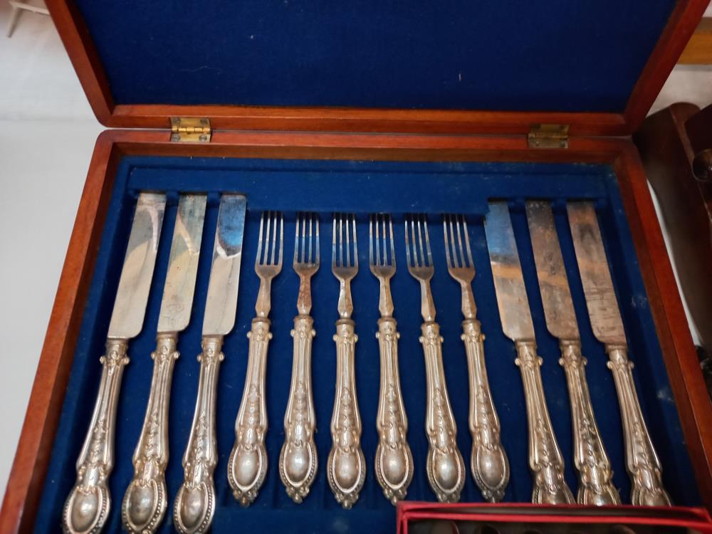 A quantity of cased cutlery etc - Image 2 of 7