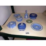 8 pieces of Wedgwood Jasperware in various colours