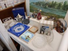 A mixed lot, Including boxed Ringtons plate, boxed teapot & boxed Paradise plates etc. Collect Only