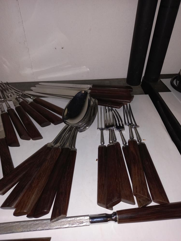 A good lot of matching cutlery including cake slice & forks COLLECT ONLY - Image 5 of 6