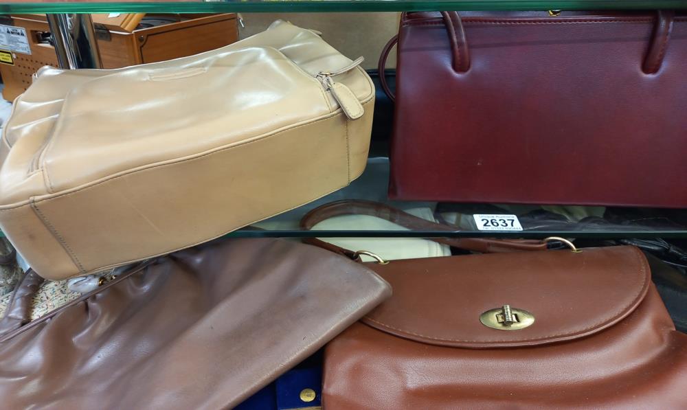 A good lot of handbags including many Vintage. Collect Only - Image 2 of 6
