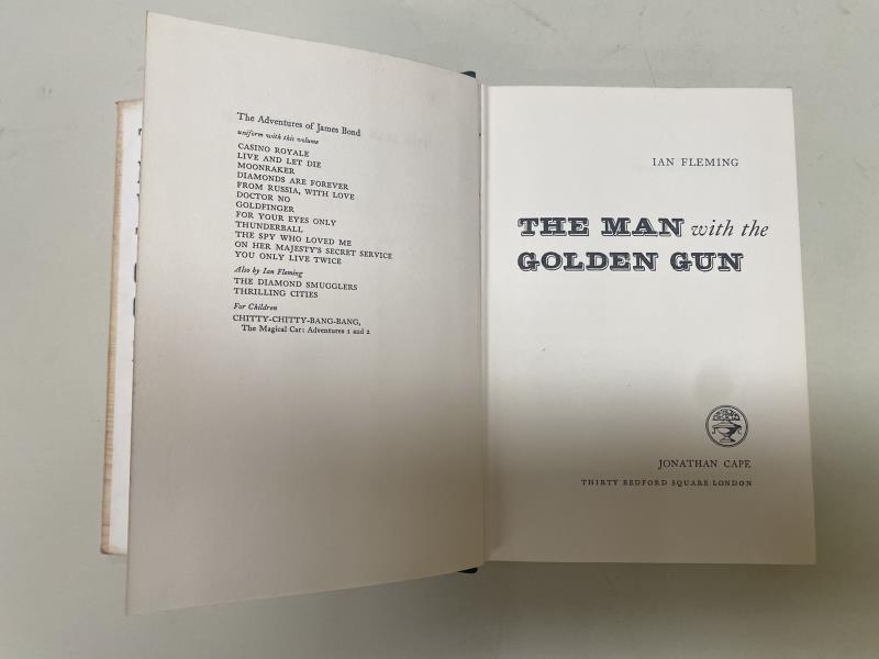 Fleming, Ian The Man with the Golden Gun 1965 1st Edition with dust jacket, Jonathan Cape - price - Image 4 of 8